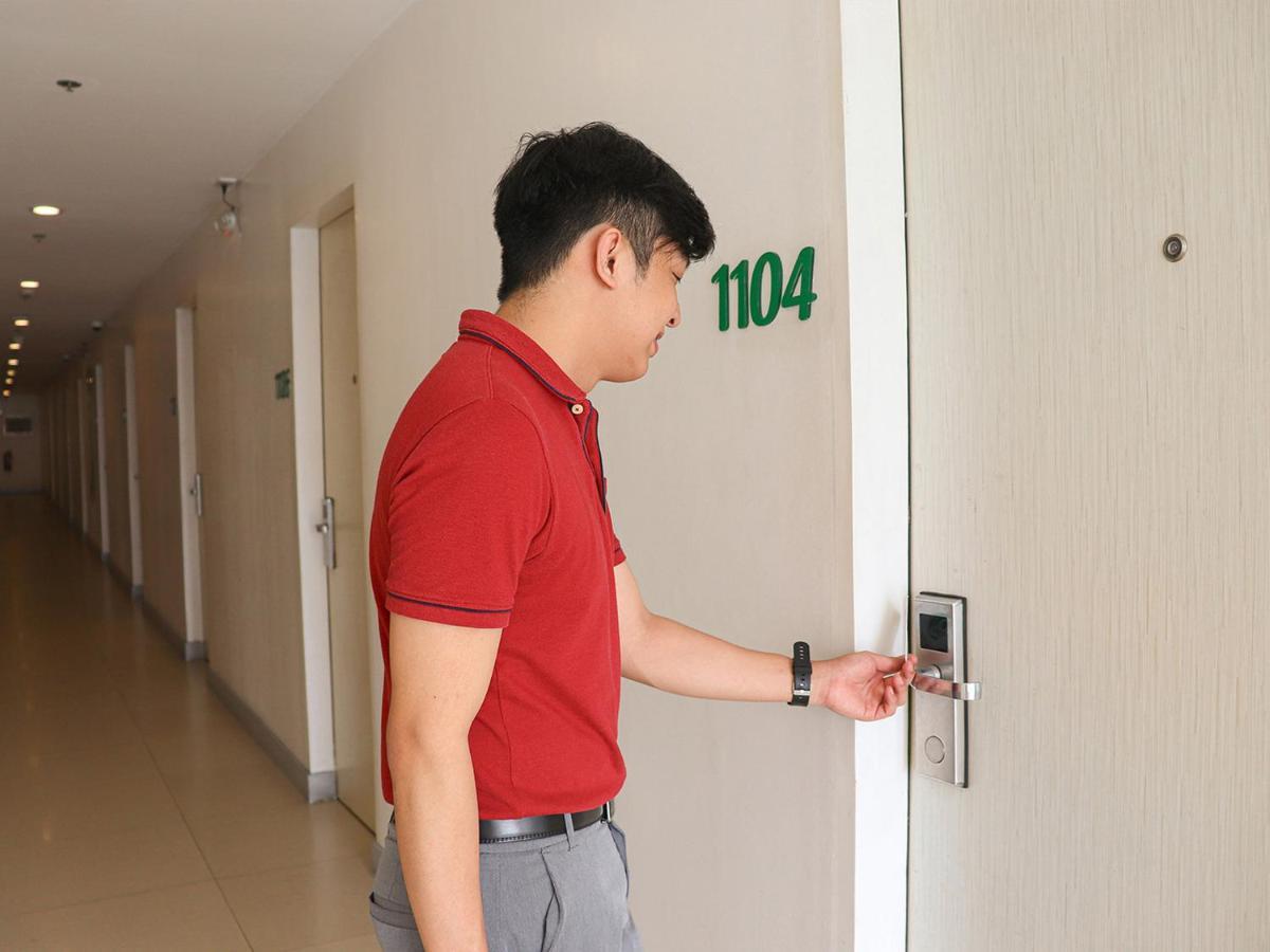 Go Hotels Manila Airport Road Paranaque City Екстериор снимка