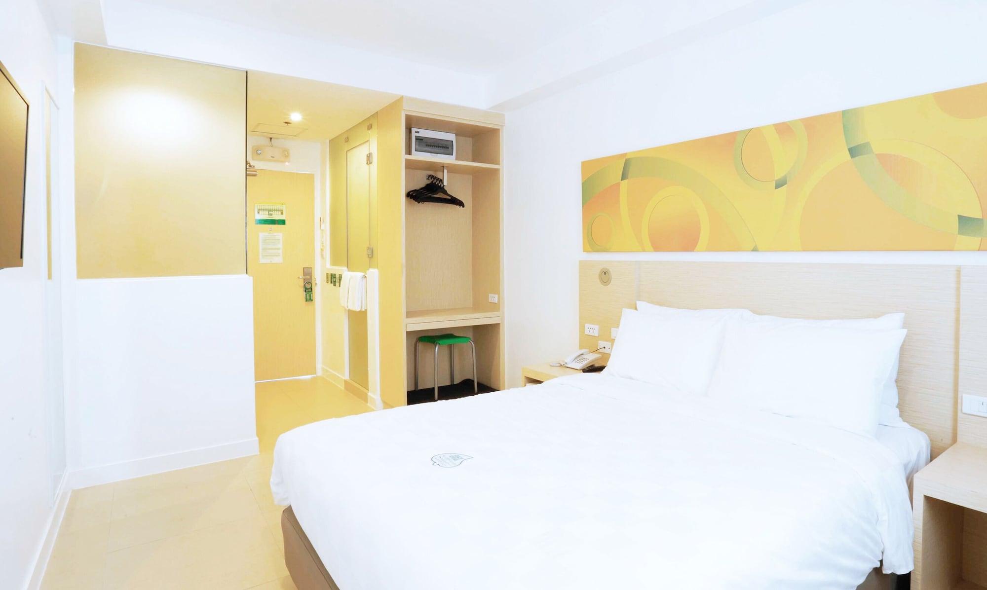 Go Hotels Manila Airport Road Paranaque City Екстериор снимка
