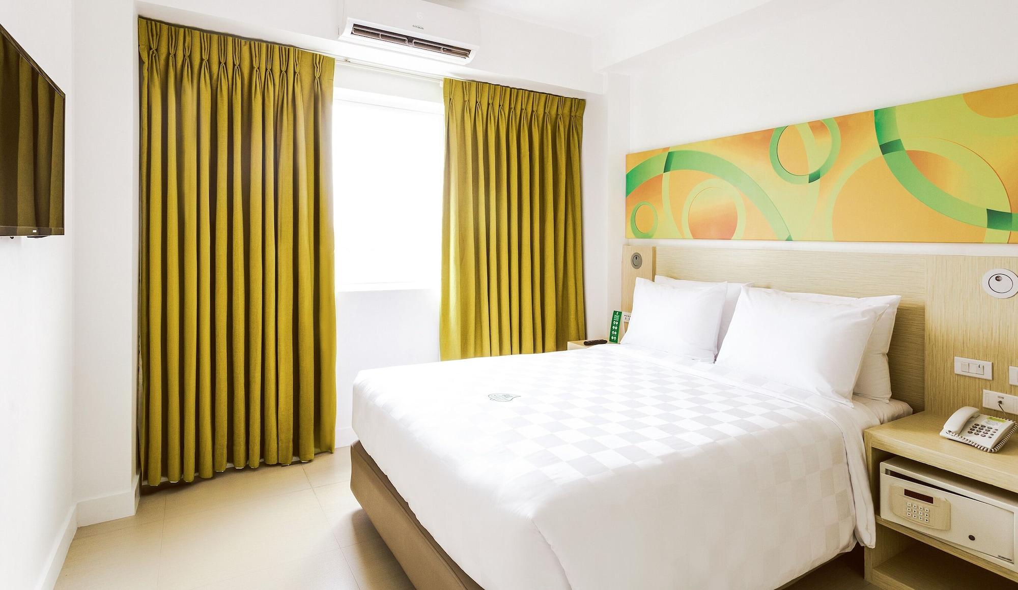 Go Hotels Manila Airport Road Paranaque City Екстериор снимка