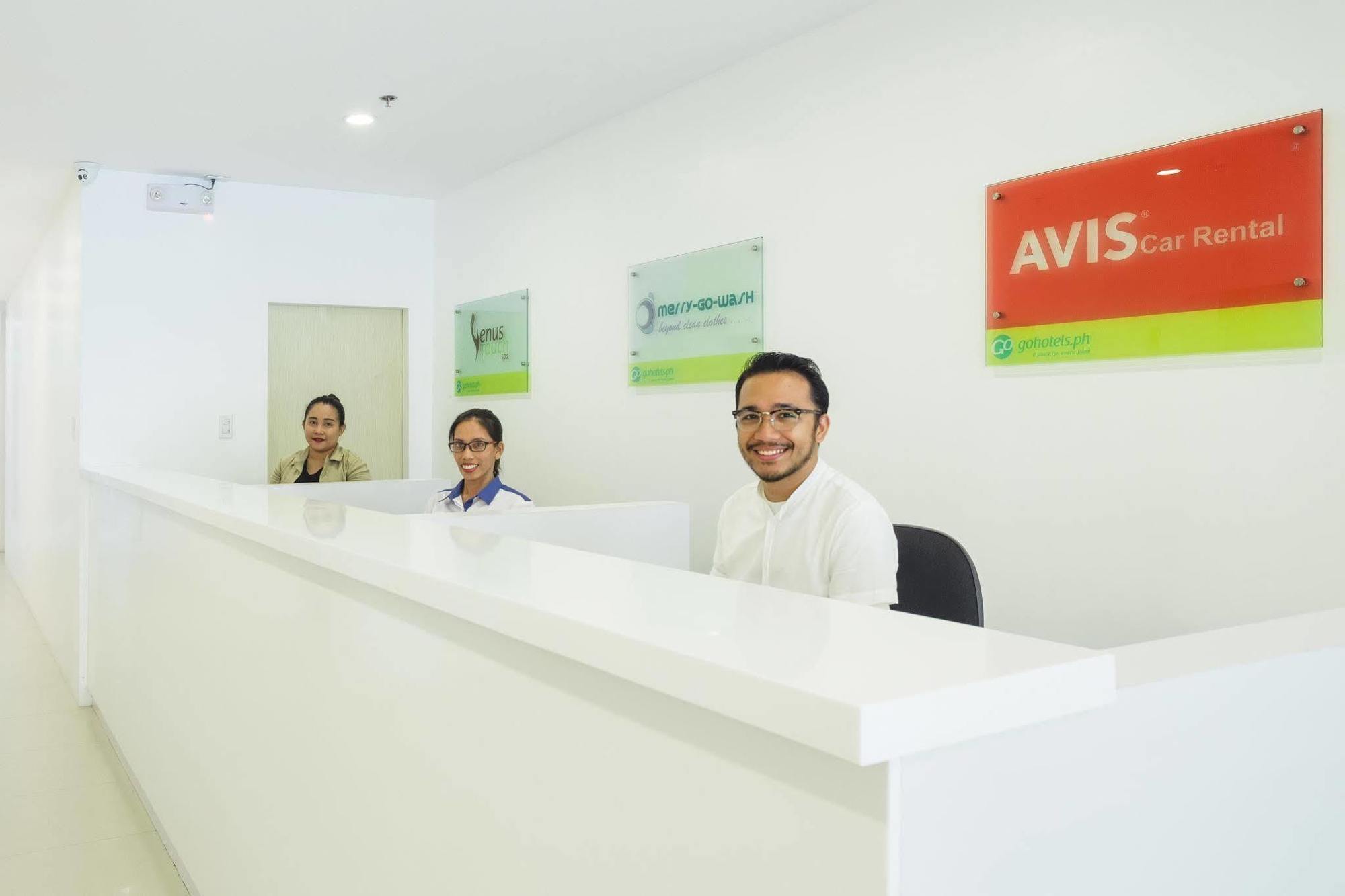 Go Hotels Manila Airport Road Paranaque City Екстериор снимка